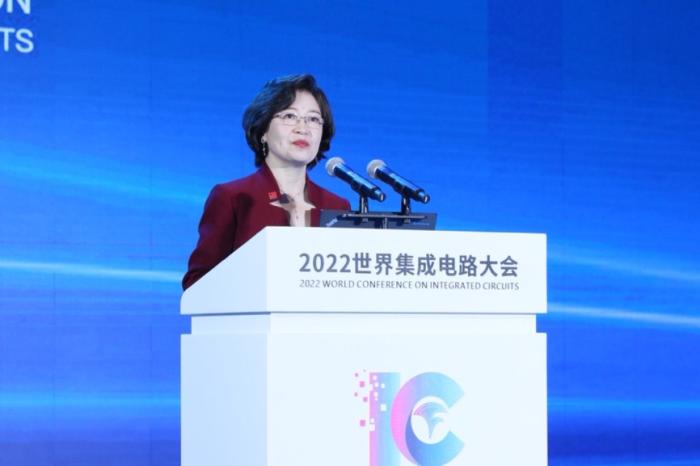 英特爾公司高級(jí)副總裁、中國(guó)區(qū)董事長(zhǎng)王銳：半導(dǎo)體高速發(fā)展推動(dòng)數(shù)字化浪潮奔涌向前