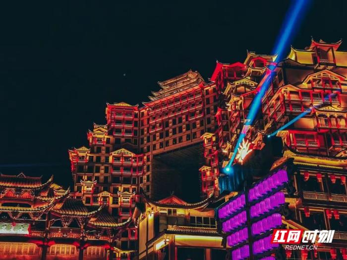 　　七十二奇樓燈光盛宴。