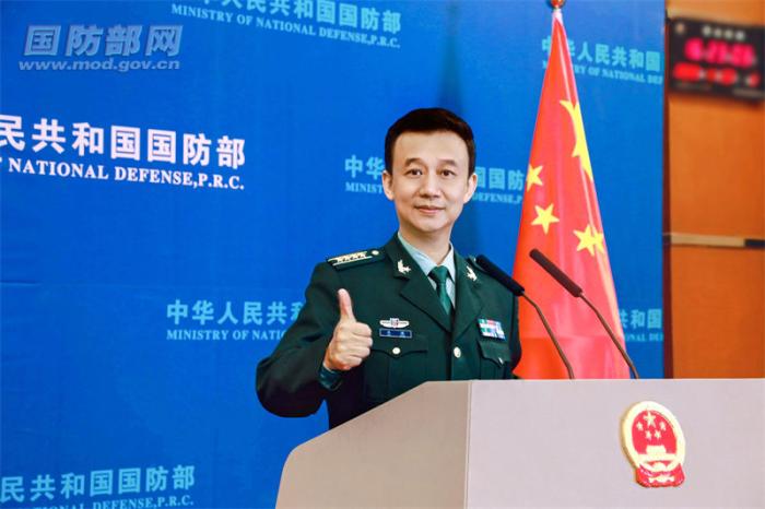 11月24日下午，國防部舉行例行記者會(huì)，國防部新聞局局長、國防部新聞發(fā)言人吳謙大校答記者問。呂哲 攝