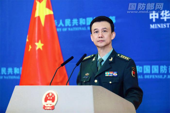 11月24日下午，國防部舉行例行記者會(huì)，國防部新聞局局長、國防部新聞發(fā)言人吳謙大校答記者問。何友文 攝